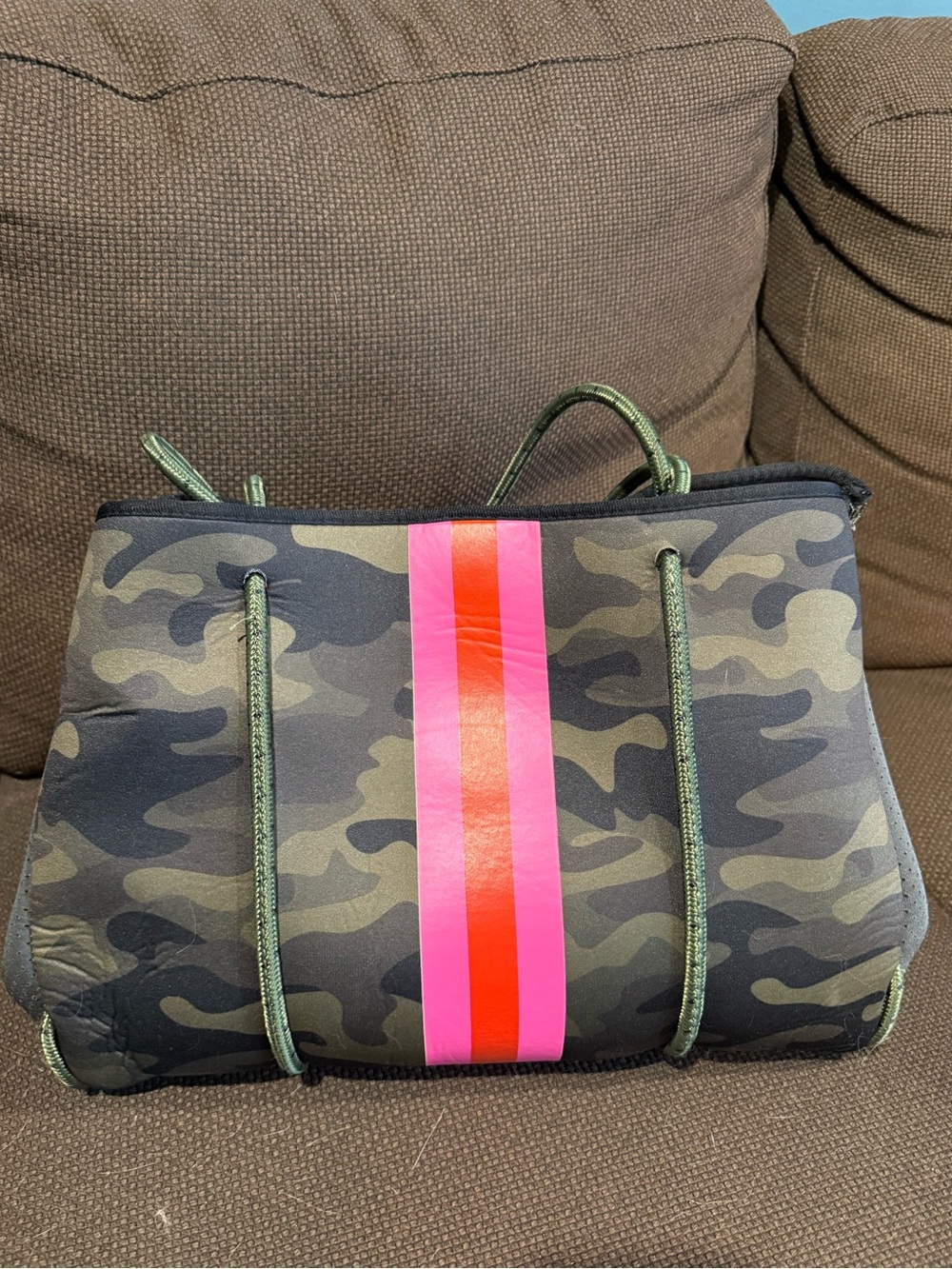 HAUTE SHORE Camo Neoprene Tote with Pink & Red Center Stripe